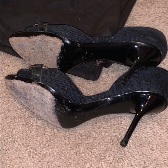 AUTHENTIC Gucci sandal - Picture 4 of 4